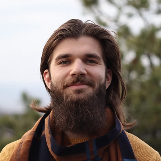 Emil Zaharia Emil Zaharia Keszdi, membru Centrul pentru Studii Complexe, member Center for Complexity Studies